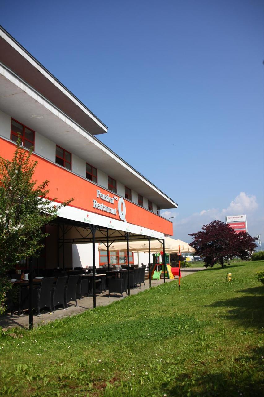 Penzión***Q Zvolen Exterior foto